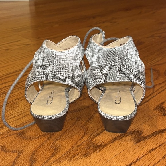 CL by Laundry Woman’s Snakeskin Sandals Size 9.5M - Picture 4 of 6